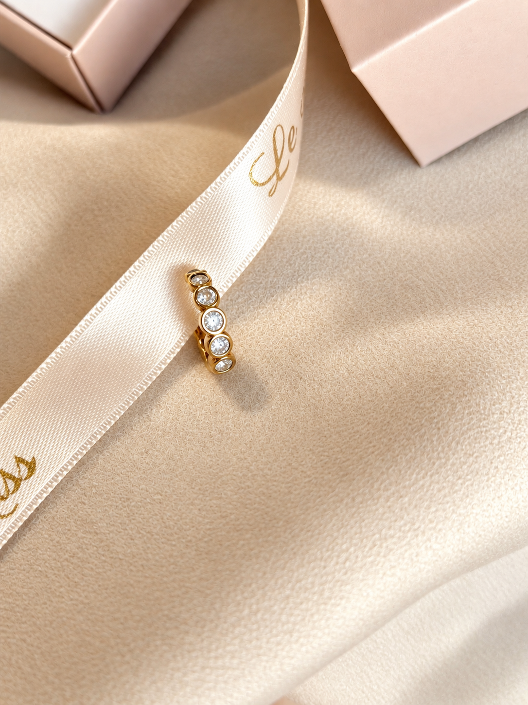 Ear cuff light line