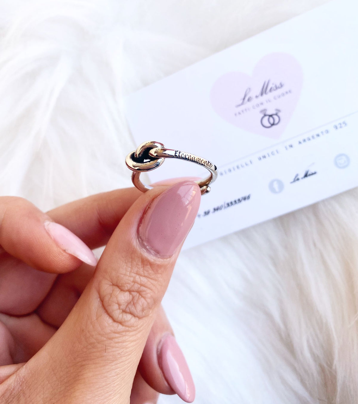 Anello Nodo Con incisione laterale