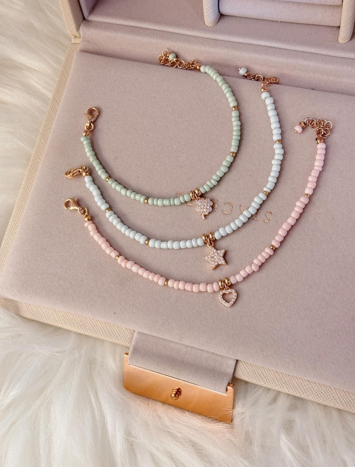Bracciale rocaille charms zirconi