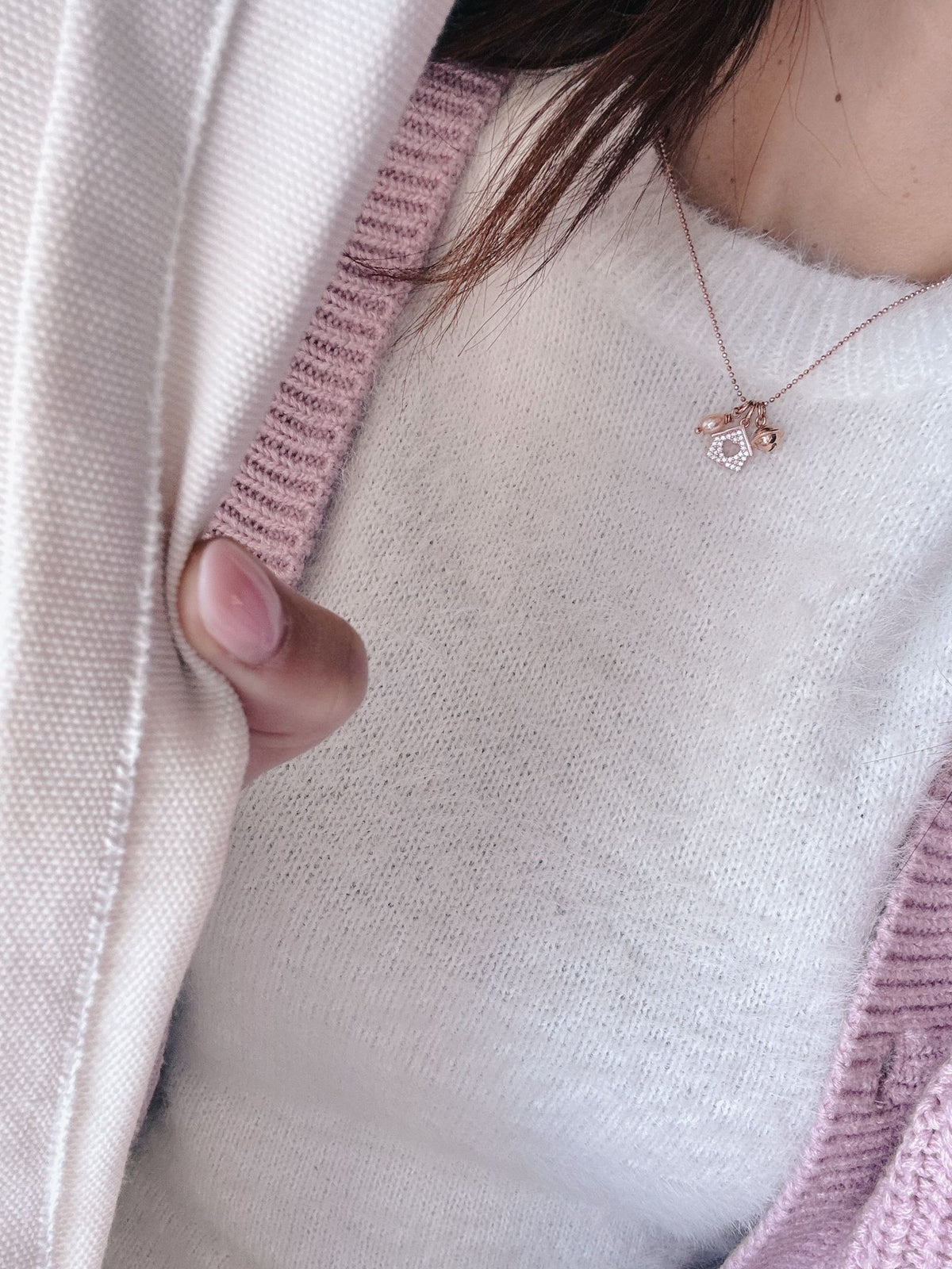 Collana micro sfere tris ciondoli