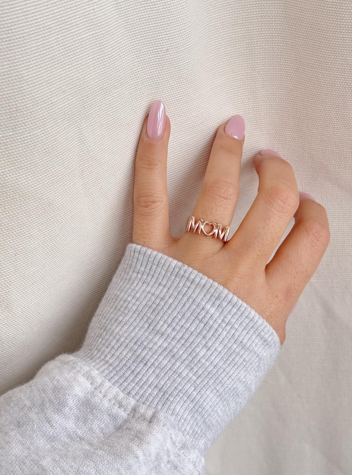 Anello Mom