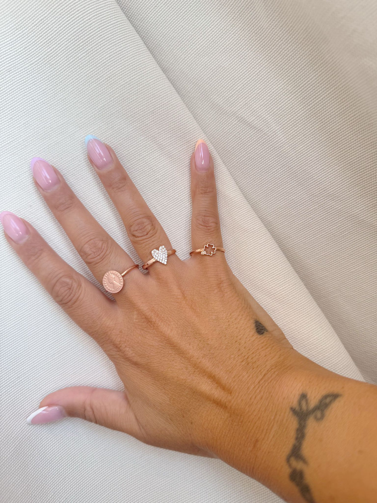 Anello cuore allungato