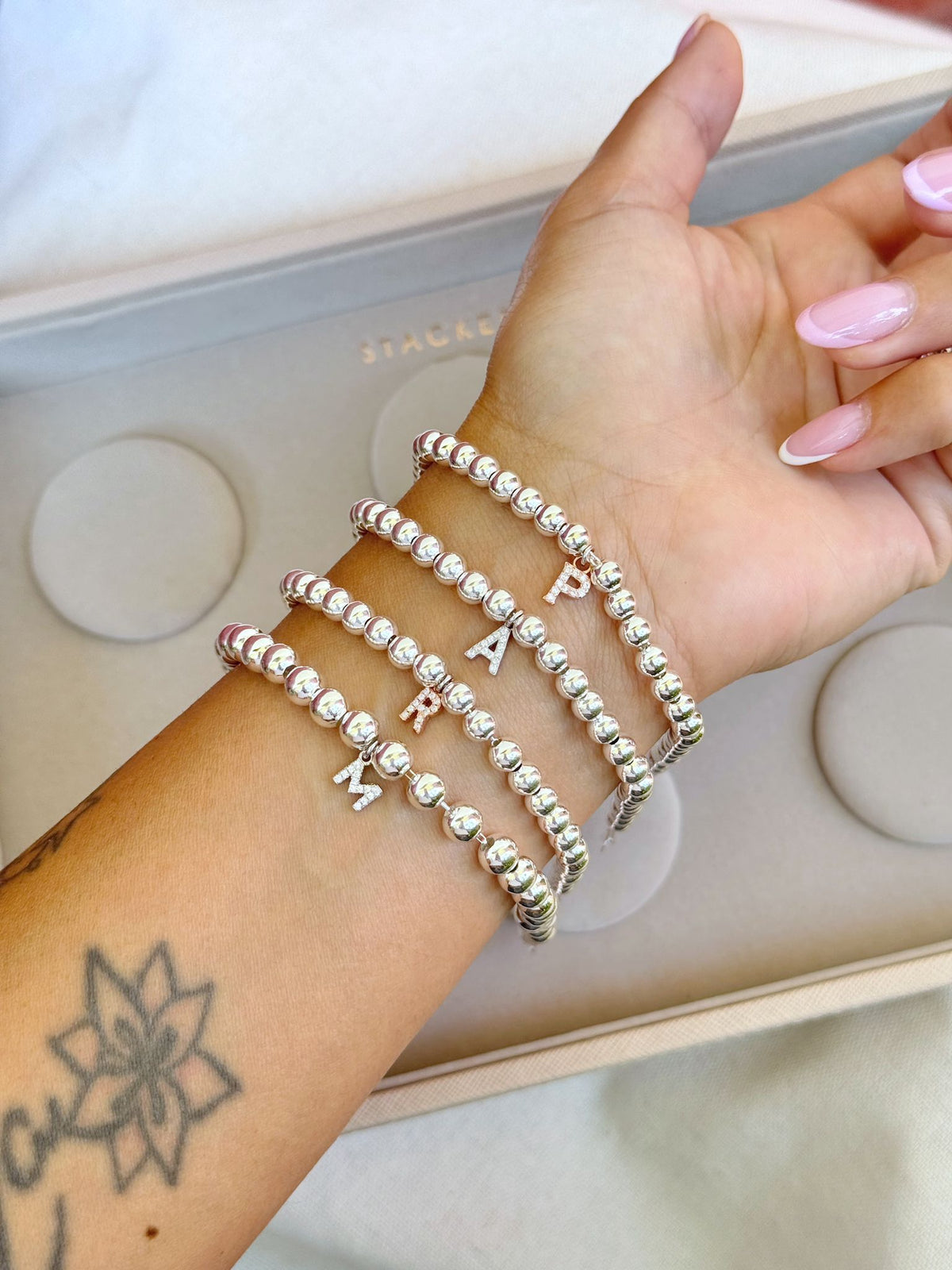 Bracciale sfere medie iniziale