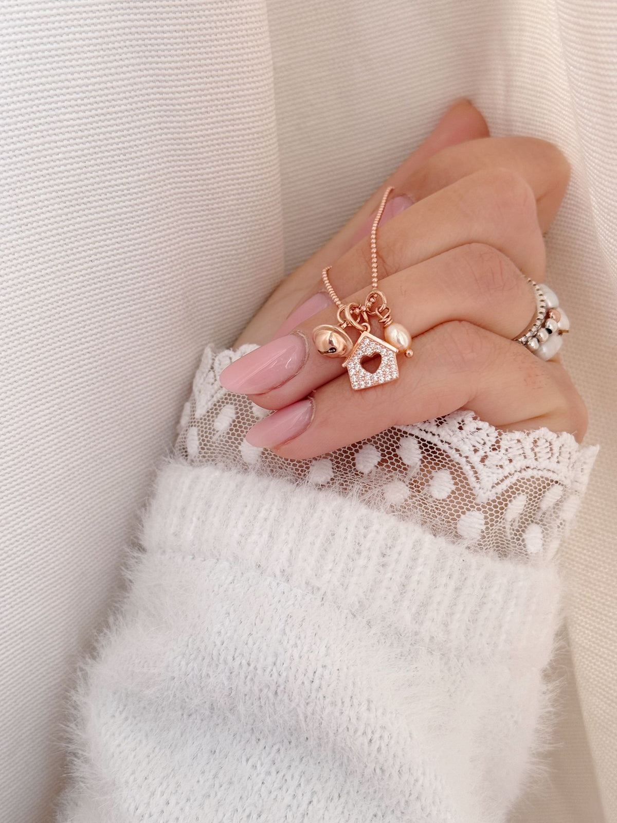 Collana micro sfere tris ciondoli