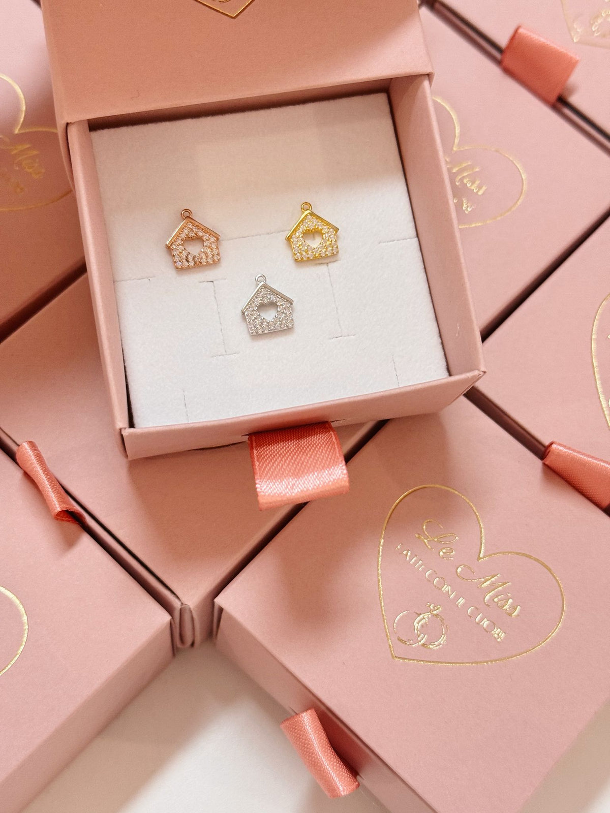 Charm casetta love zirconi